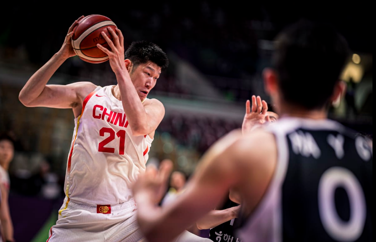 不断吹罚中, 洲杯赛事, 杨瀚森